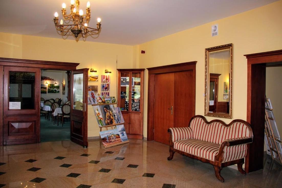 Hotel Salamandra Hoczew Εξωτερικό φωτογραφία